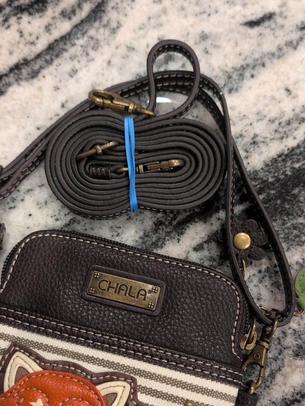 Chala Red Panda Appliqué Crossbody Phone Convertible Bag - Picture 4 of 5